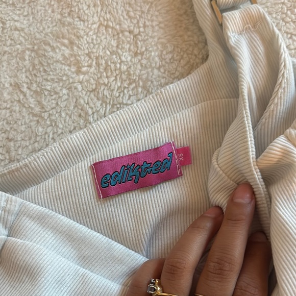 Edikted Asymmetrical Ribbed Top - Picture 2 of 5